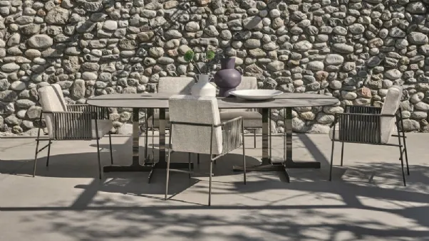 Tavolo con struttura in metallo e top in gres Nell di Ditre Italia