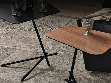 Tavolino con base in acciaio e piano in cristallo o legno Laser Cattelan Italia