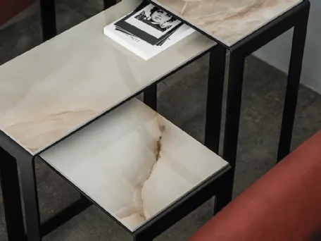 Tavolino in acciaio con piano in ceramica Kitano di Cattelan Italia