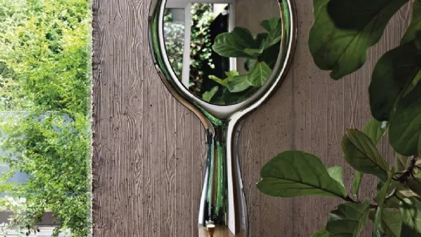 Specchio Lollipop con cornice in vetro fuso retroargentato di Fiam