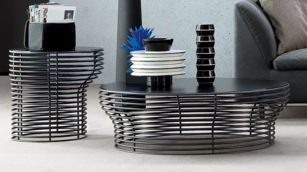 Tavolino rotondo di design nero in acciaio Orion di Bonaldo