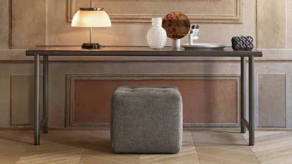 Pouf Iko in tessuto a forma di cubo di Flou