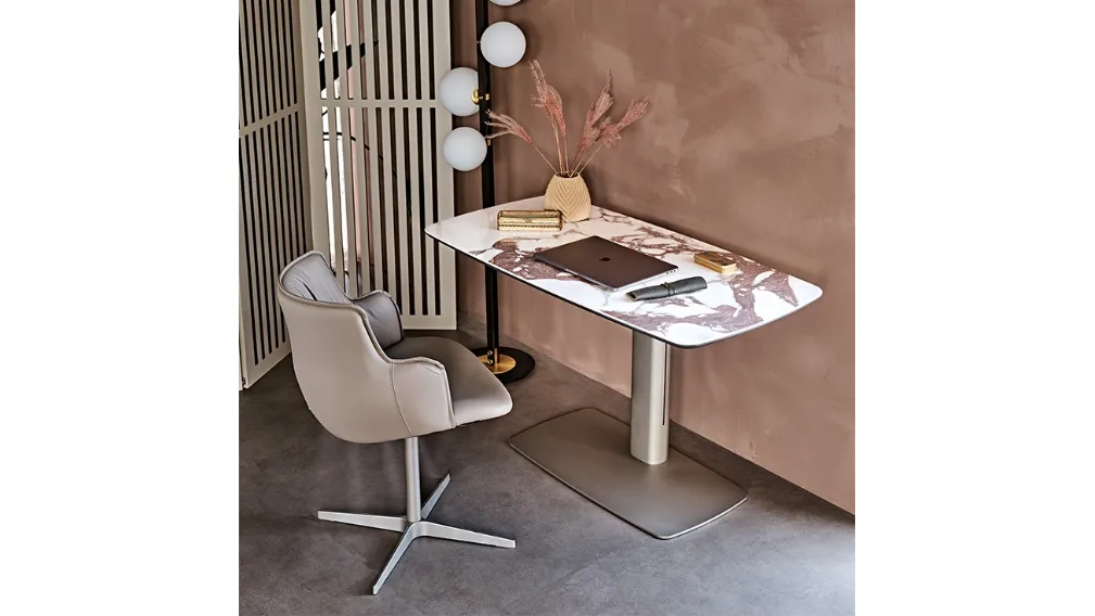 Scrittoio regolabile Runner Keramik con struttura in acciaio e piano in ceramica Marmi di Cattelan Italia