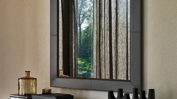 Specchio quadrato con cornice in cuoio Photo di Cattelan Italia