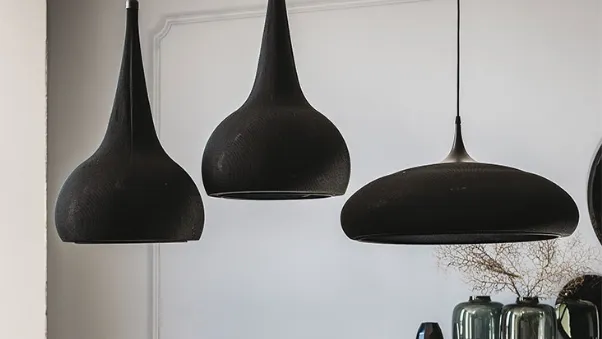 Lampada a sospensione con rivestimento in maglia Byblos di Cattelan Italia