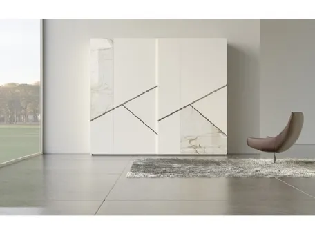 Armadio Comp 14 in laccato bianco con inserti in ceramica e bronzo graffiato di Voltan