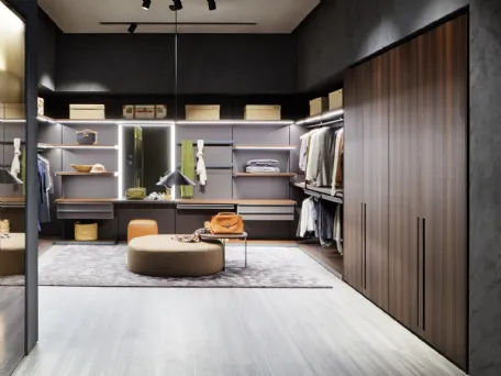 Armadio con ante battenti Gliss Master Niche in legno di Molteni & C