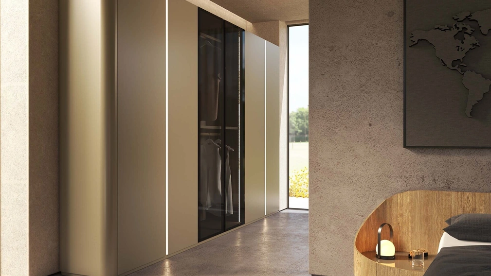 Armadio Ottanta laccato opaco con gole di Voltan