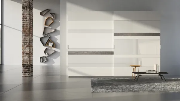 Armadio Comp 09 in laccato opaco con inserti in legno e vetro di Voltan