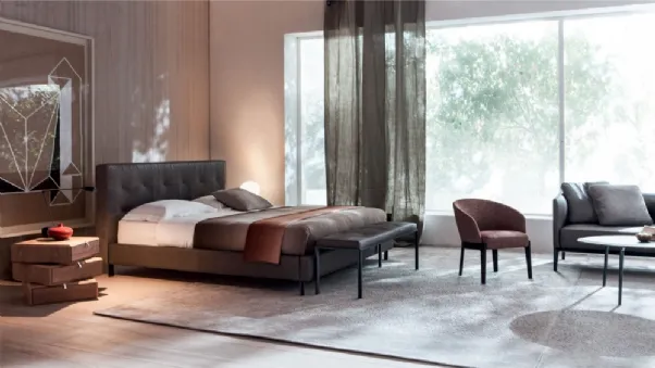 Letto matrimoniale in pelle con testiera Anton di Molteni&C