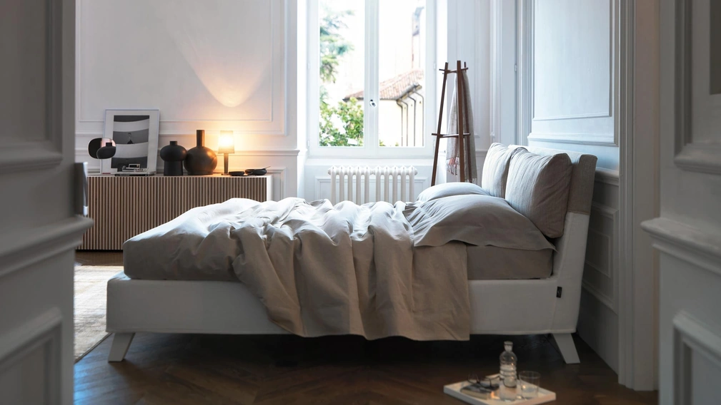 Letto imbottito Bahamas di Horm