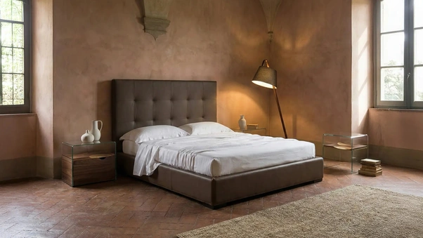 Letto con testiera alta Grenada High di Horm