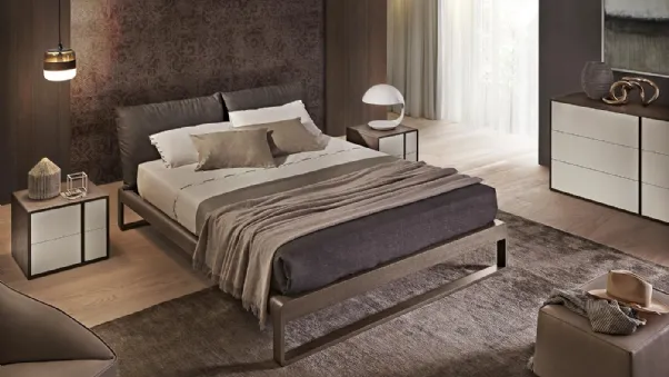 Letto Martin Rovere Visone con cuscini testata in Ecopelle di Olivieri