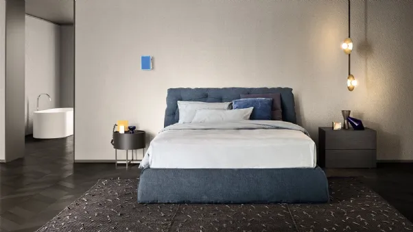 Letto in tessuto imbottito con testiera trapuntata Impunto di Pianca