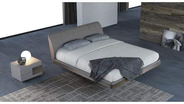 Letto con testiera in quercia tabacco con imbottitura in econabuk cenere Prestige di Voltan