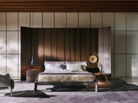 Letto moderno con testiera avvolgente in tessuto imbottito e struttura in legno Fulham di Molteni&C