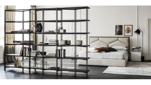 Libreria divisoria in metallo con ripiani in legno Hudson di Cattelan Italia