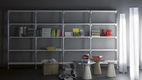 Libreria modulare caratterizzato da un particolare stelo in alluminio spazzolato lucido o verniciato Web System di Horm