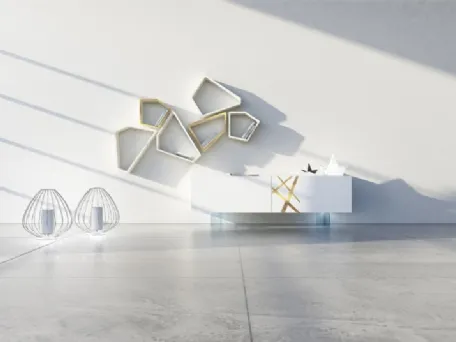 Madia in laccato bianco con particolare in bronzo graffiato e piedi in vetro Comp 25 di Voltan