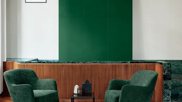 Poltrona di design in tessuto D 151 4 di Molteni & C