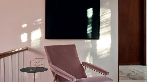 Poltrona di design in tessuto con struttura in metallo D 153 1 di Molteni & C