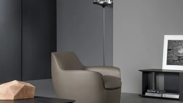 Poltroncina in pelle Kitai di Bonaldo