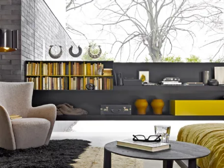 Poltrona moderna in tessuto dalla forma accogliente Mandrague di Molteni & C