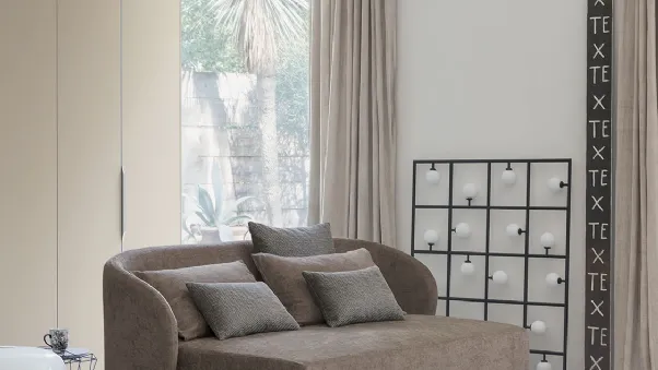 Divano Letto a due posti in tessuto Céline di Flou