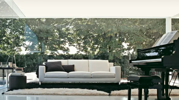 Divano lineare in tessuto imbottito Lido di Molteni & C