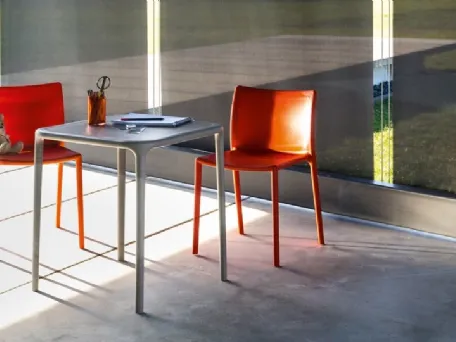 Sedia impilabile in polipropilene caricato di fibra di vetro Air-Chair di Magis