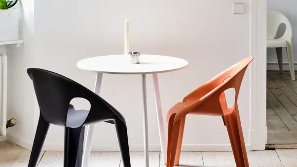 Sedia impilabile in polipropilene Bell Chair di Magis