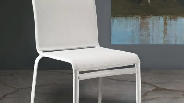 Sedia con braccioli Net con struttura in acciaio rivestita in Texplast di Bontempi