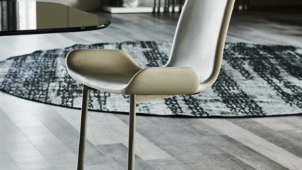 Sedia in pelle con struttura in acciaio Flamingo Cantilever di Cattelan Italia