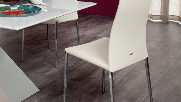 Sedia in ecopelle con struttura in acciaio Maya Flex ML di Cattelan Italia