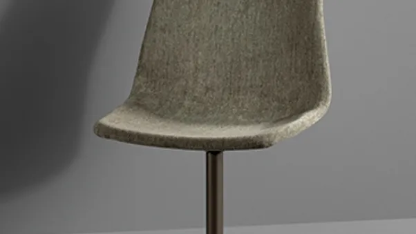Sedia Memo in tessuto con base in metallo di Bonaldo