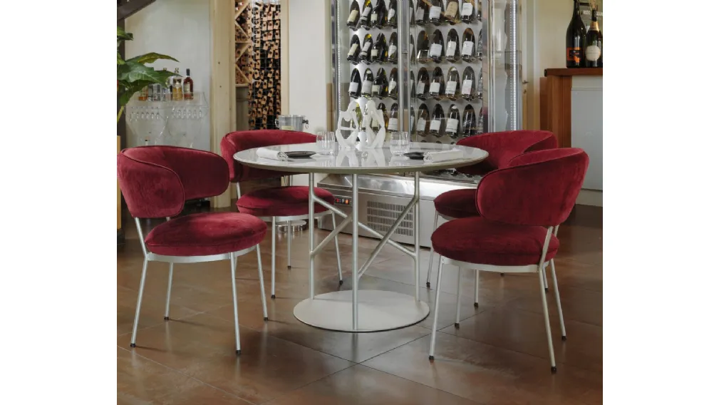 Tavolo rotondo Alexander con top in marmo di Horm