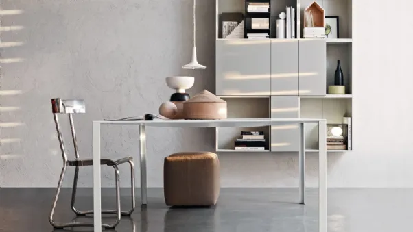 Tavolo quadrato Lessless in Alluminio laccato di Molteni & C