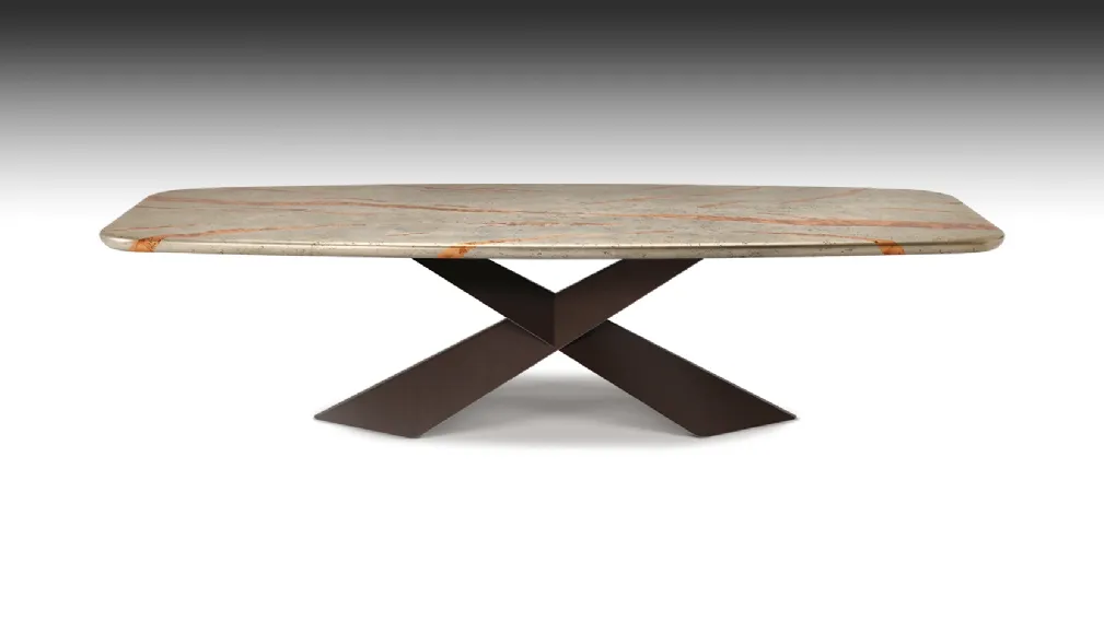 Tavolo con base in acciaio verniciato e top in MDF con disegno artistico realizzato a mano Tyron Signature di Cattelan Italia