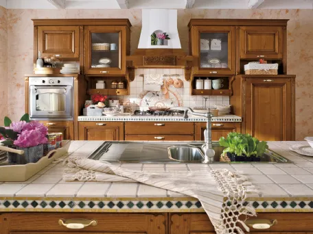 Cucina classica in legno con isola Epoca di Ar-Tre