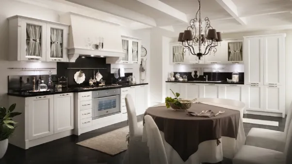 Cucina Classica lineare in laccato finitura Neve con top in marmo nero Sweet Kitchen Classic Melody di Callesella