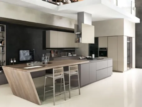 Cucina Design con isola in legno e laccato opaco Materika 01 di Pedini